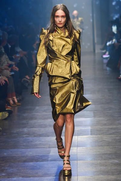 Look 43